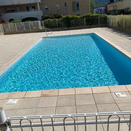 Studio Brignoles Piscine Emplacement Ideal Eksteriør bilde